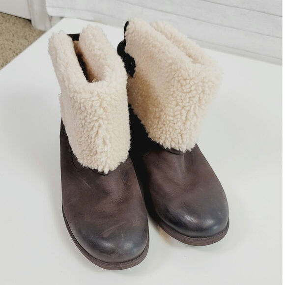 UGG ALDON STOUT WATER RESISTANT SHEARLING LINED ANKLE BOOTS IN BROWN, SZ 8 - Picture 9 of 16